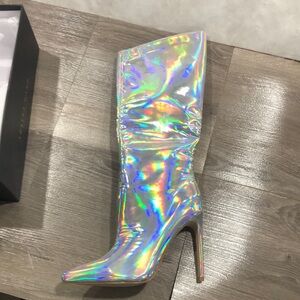 Azalea Wang Nova Holographic Silver Heeled Boots with Metallic Finish New
